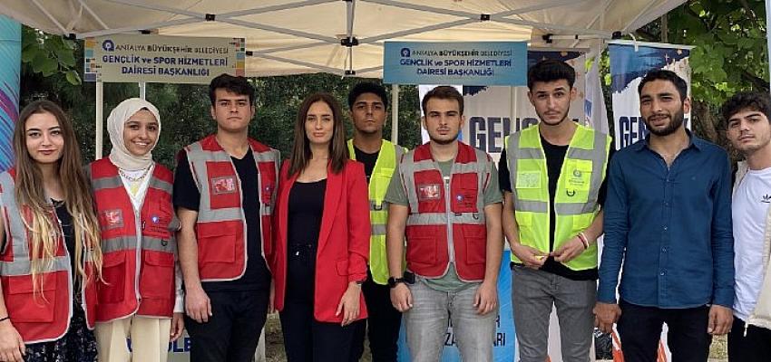 Antalya Büyükşehir Öğrenci Topluluk Tanıtım Günlerine Katıldı