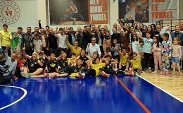 Büyükşehir Belediyespor Basketbolda Alt Yaş Kategorilerinde İki Şampiyonluk Birden Kazandı