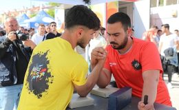 Muğla Büyükşehir Belediye Başkanı Ahmet Aras'ın yerel seçimler öncesi vaatlerinden biri olan Gençlik Festivali 15 Mayıs'ta başladı